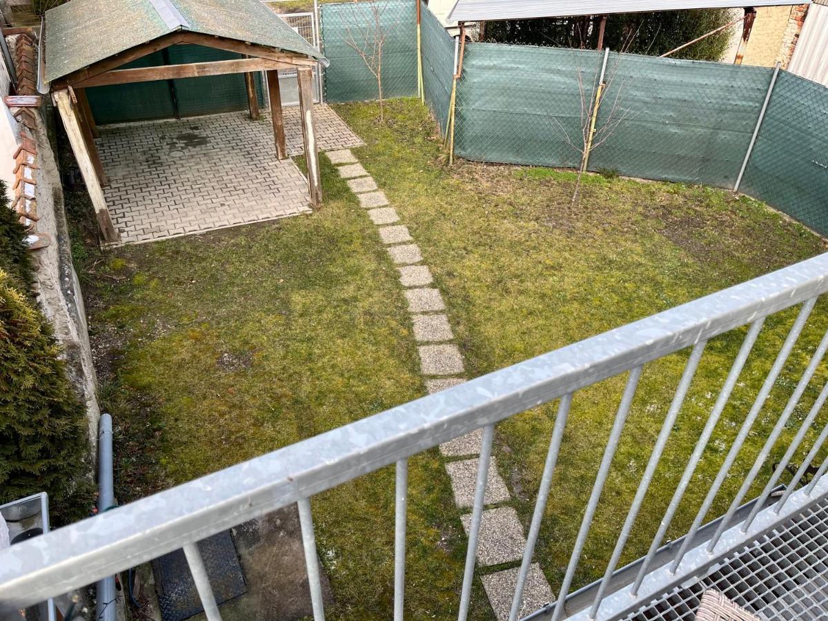 Rabbit Apartman Mosonmagyarovar Luaran gambar