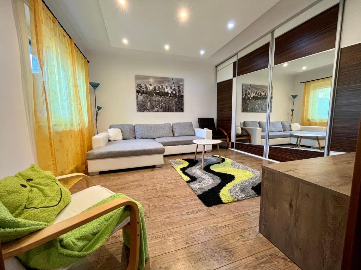 Rabbit Apartman Mosonmagyarovar Luaran gambar