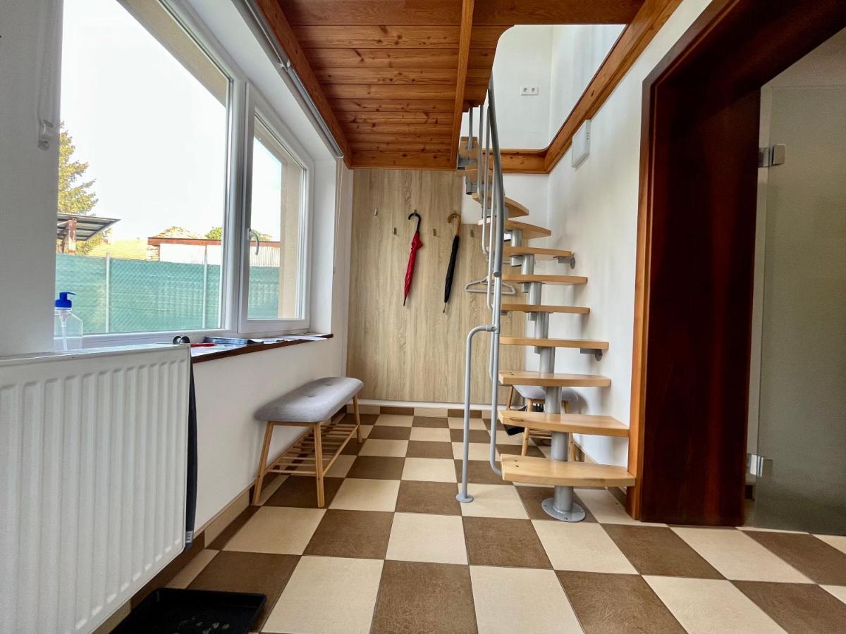 Rabbit Apartman Mosonmagyarovar Luaran gambar